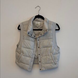 Stylish Light Gray Puffer Vest